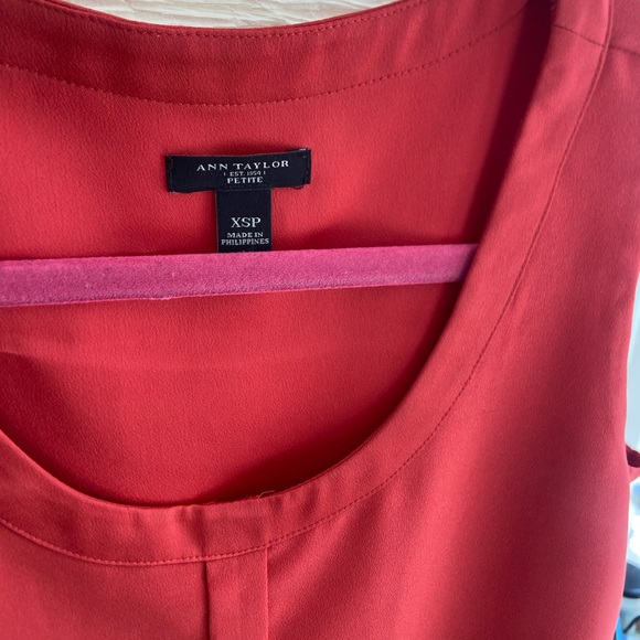 Ann Taylor Petite dressy Vest top - XSP - Picture 3 of 3